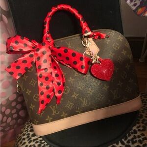 Red with black polka dot twillys